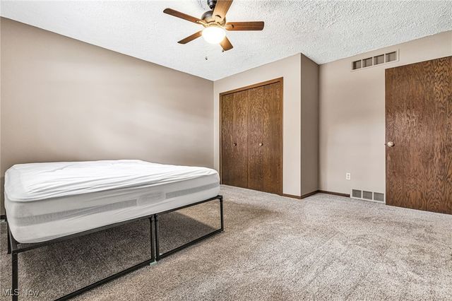 292 Eric Lane, Wadsworth, OH 44281