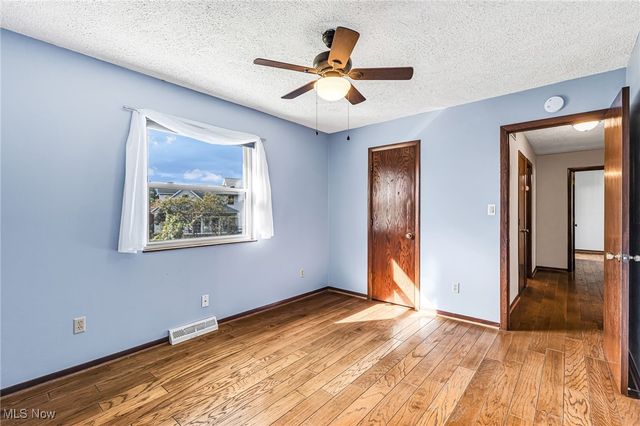 292 Eric Lane, Wadsworth, OH 44281