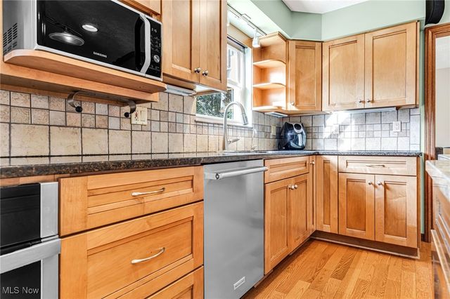 292 Eric Lane, Wadsworth, OH 44281