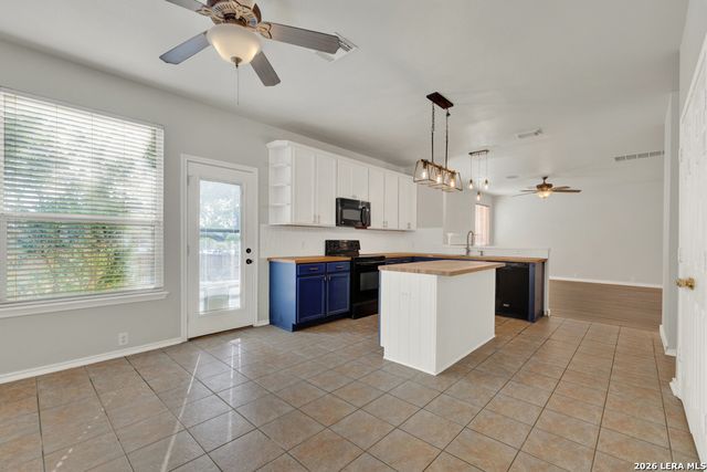 2307 Encino Mist, San Antonio, TX 78259