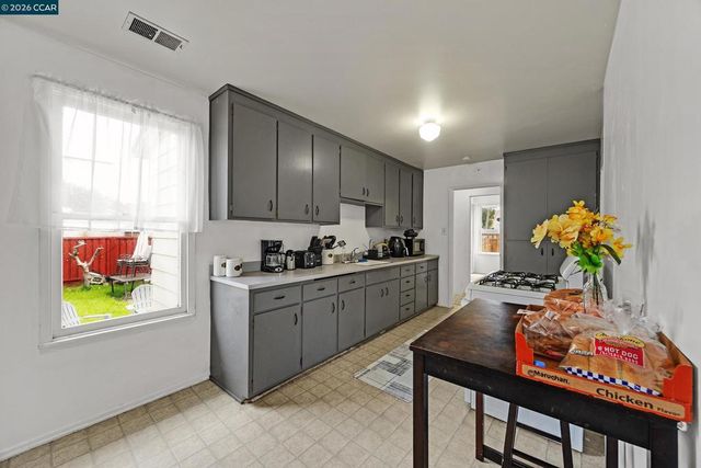 220 Perkins, Vallejo, CA 94590
