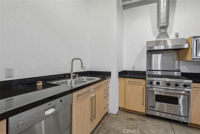 835 Locust Avenue 317, Long Beach, CA 90813