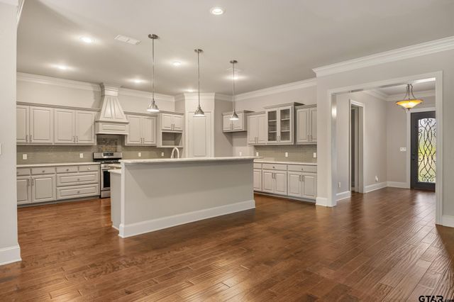 3854 Hogan Dr, Tyler, TX 75709