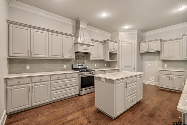 3854 Hogan Dr, Tyler, TX 75709