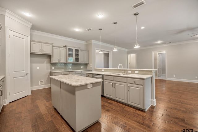 3854 Hogan Dr, Tyler, TX 75709