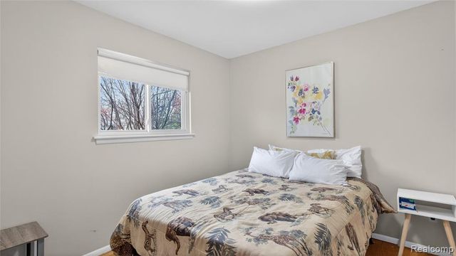 29442 Pinto Drive, Warren, MI 48093