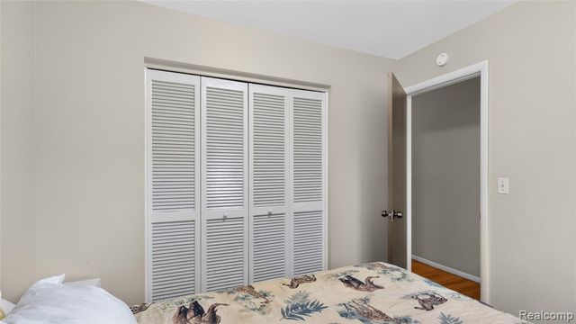 29442 Pinto Drive, Warren, MI 48093