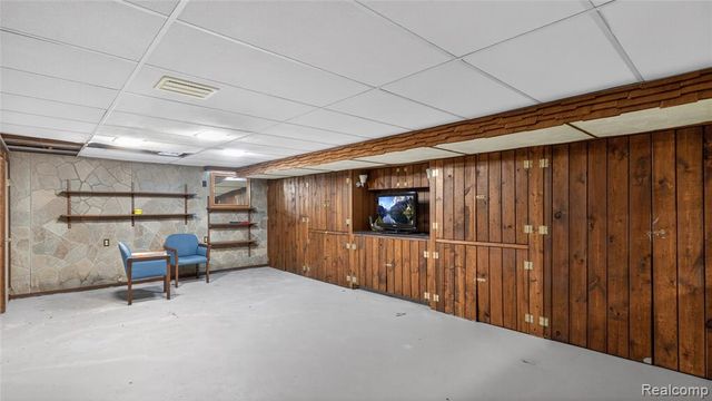 29442 Pinto Drive, Warren, MI 48093