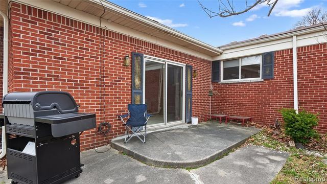 29442 Pinto Drive, Warren, MI 48093