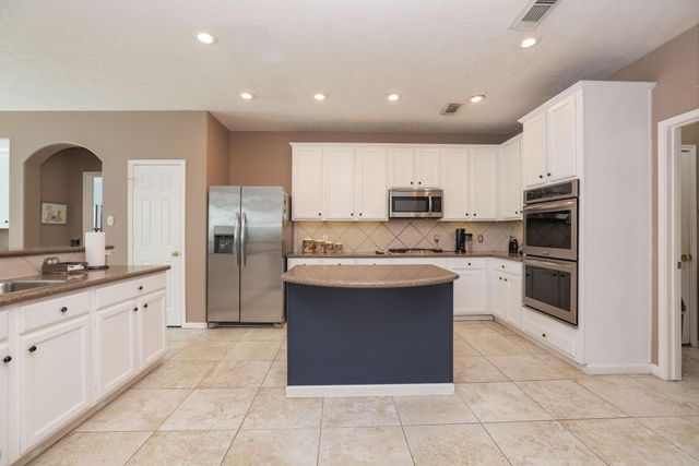 4423 Bridgestone Cedar Drive, Spring, TX 77388