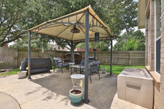 4423 Bridgestone Cedar Drive, Spring, TX 77388
