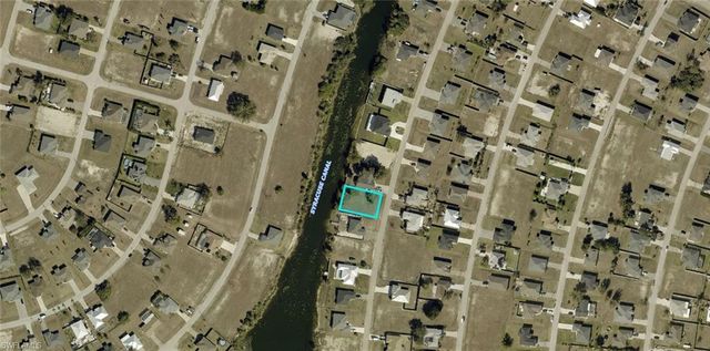 2702 NW 4th PL, Cape Coral, FL 33993
