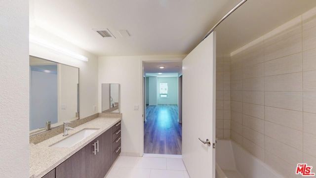 707 E Ocean Boulevard 0601, Long Beach, CA 90802