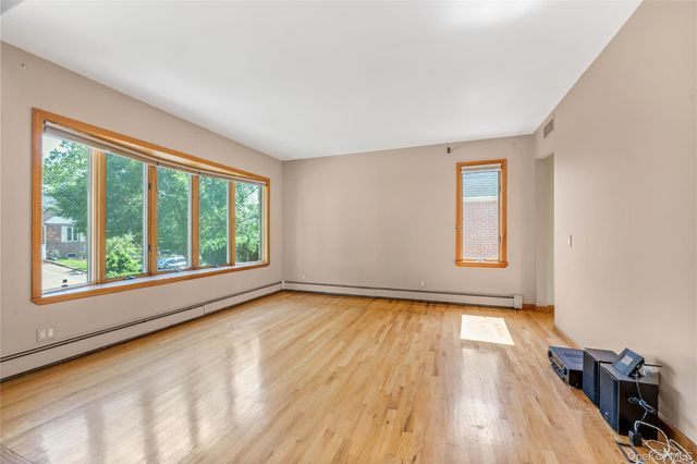 145-53 9 Avenue, Whitestone, NY 11357