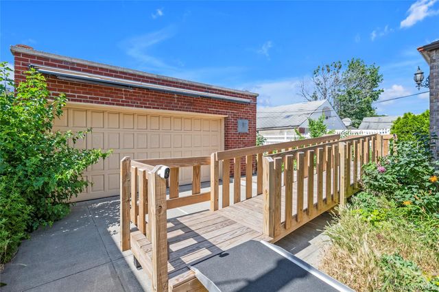 145-53 9 Avenue, Whitestone, NY 11357