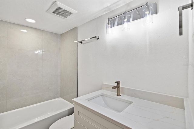 5600 BEACH WAY DRIVE 111, Sarasota, FL 34242