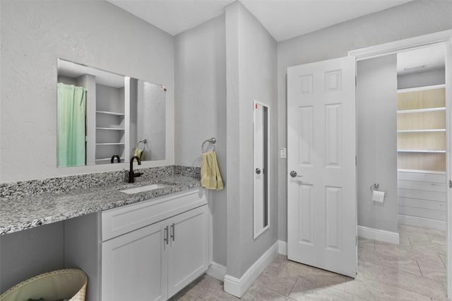 212 N SHERIDAN AVENUE, Deland, FL 32720