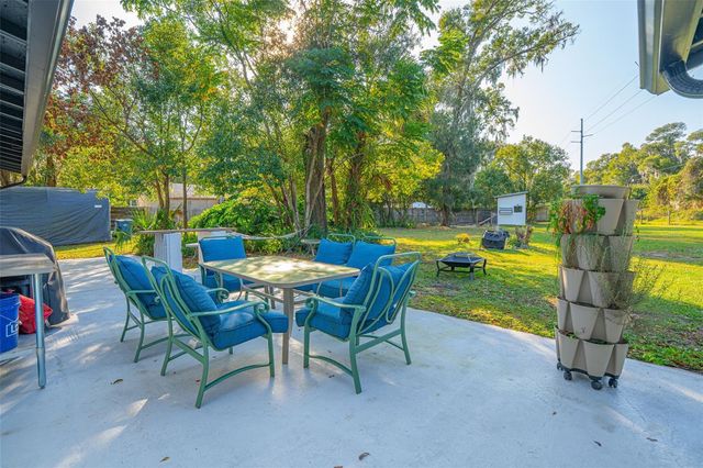 212 N SHERIDAN AVENUE, Deland, FL 32720