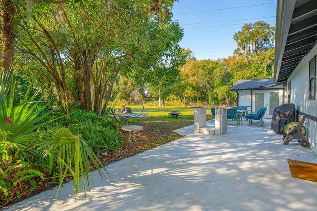 212 N SHERIDAN AVENUE, Deland, FL 32720