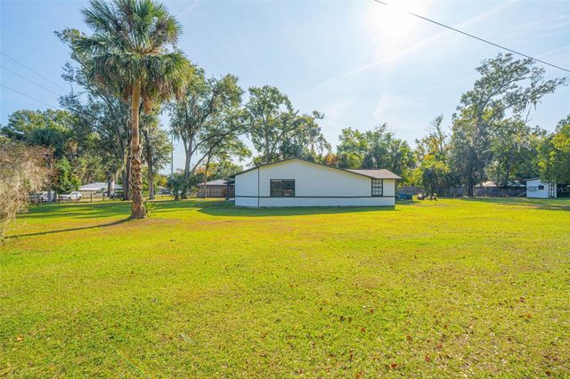 212 N SHERIDAN AVENUE, Deland, FL 32720