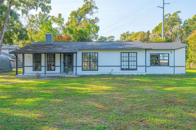 212 N SHERIDAN AVENUE, Deland, FL 32720