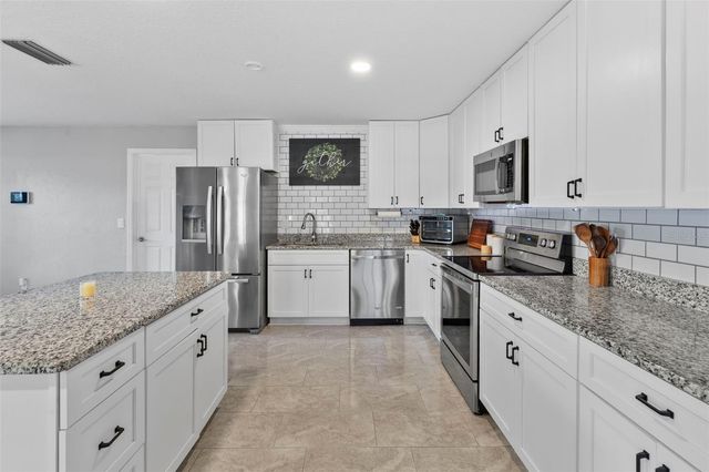 212 N SHERIDAN AVENUE, Deland, FL 32720