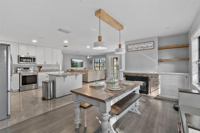 212 N SHERIDAN AVENUE, Deland, FL 32720