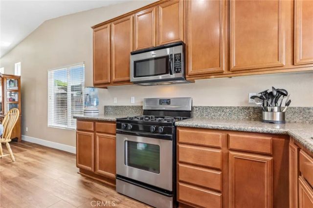 988 Roxanne, Hemet, CA 92543