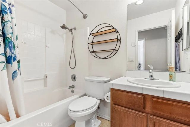 988 Roxanne, Hemet, CA 92543
