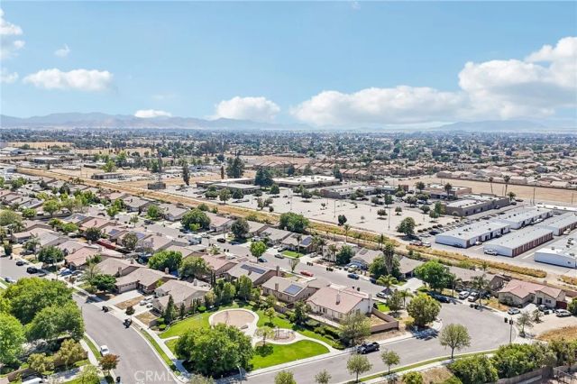 988 Roxanne, Hemet, CA 92543