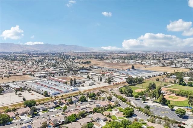 988 Roxanne, Hemet, CA 92543