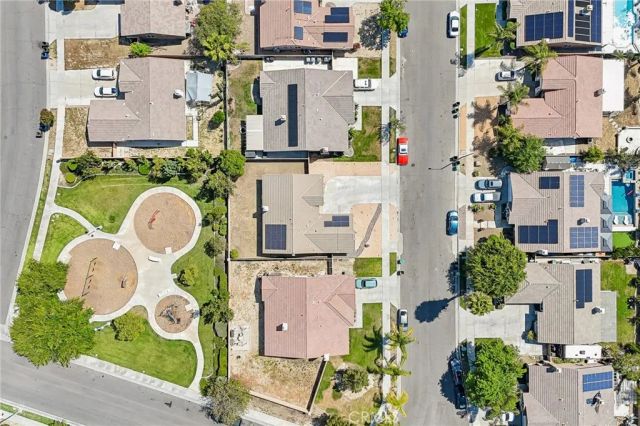 988 Roxanne, Hemet, CA 92543