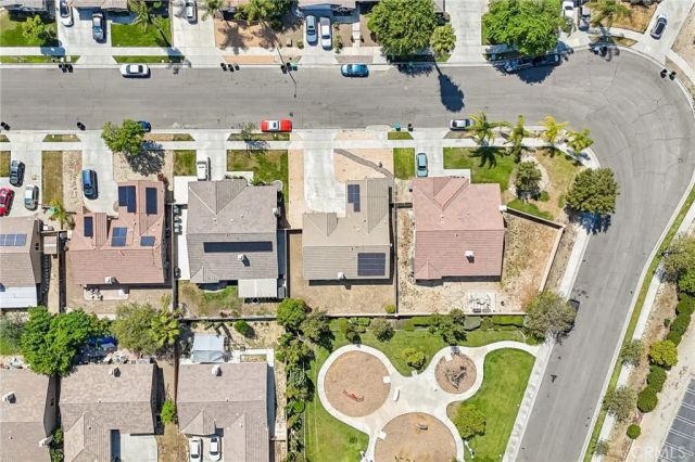 988 Roxanne, Hemet, CA 92543