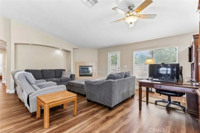 988 Roxanne, Hemet, CA 92543