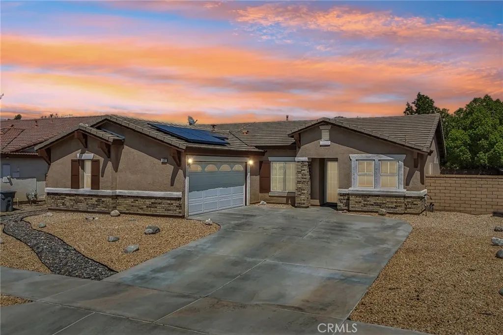 988 Roxanne, Hemet, CA 92543