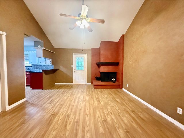 609 Roene Lane, West Columbia, TX 77486