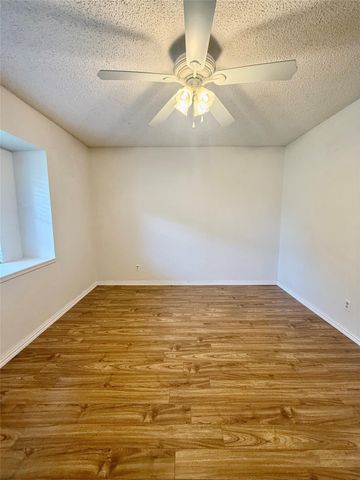 609 Roene Lane, West Columbia, TX 77486