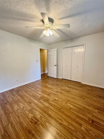 609 Roene Lane, West Columbia, TX 77486