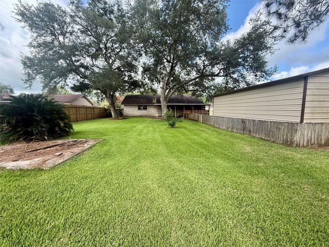 609 Roene Lane, West Columbia, TX 77486