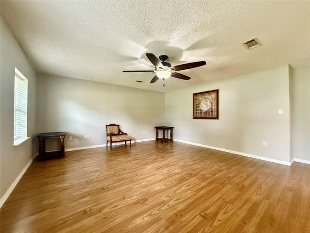 609 Roene Lane, West Columbia, TX 77486