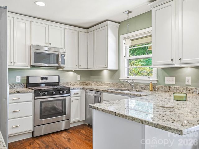66 Hampden Road, Asheville, NC 28805