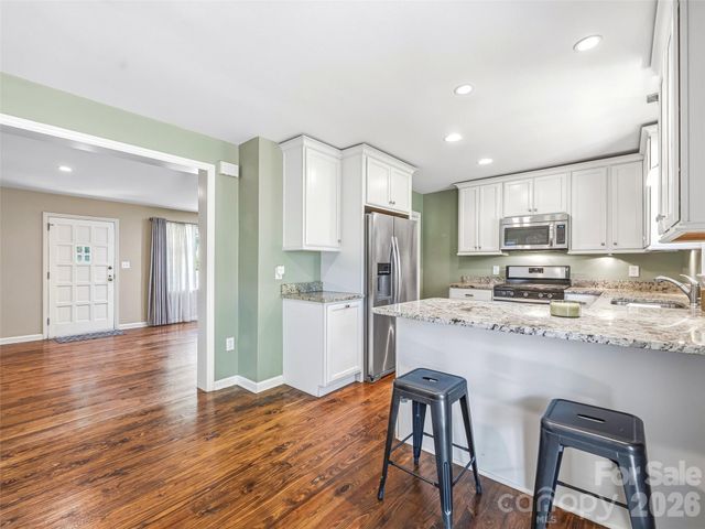66 Hampden Road, Asheville, NC 28805