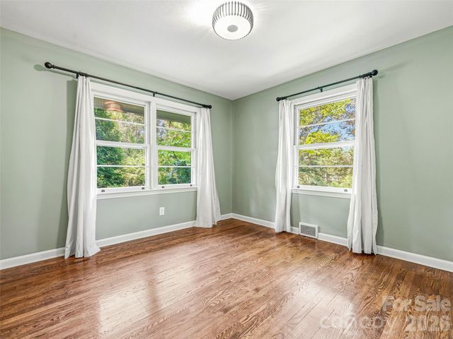 66 Hampden Road, Asheville, NC 28805