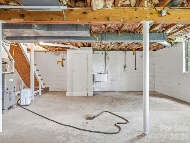 66 Hampden Road, Asheville, NC 28805