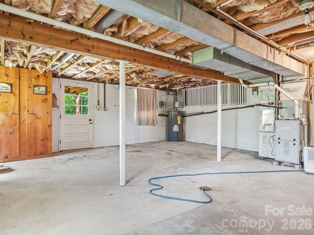 66 Hampden Road, Asheville, NC 28805