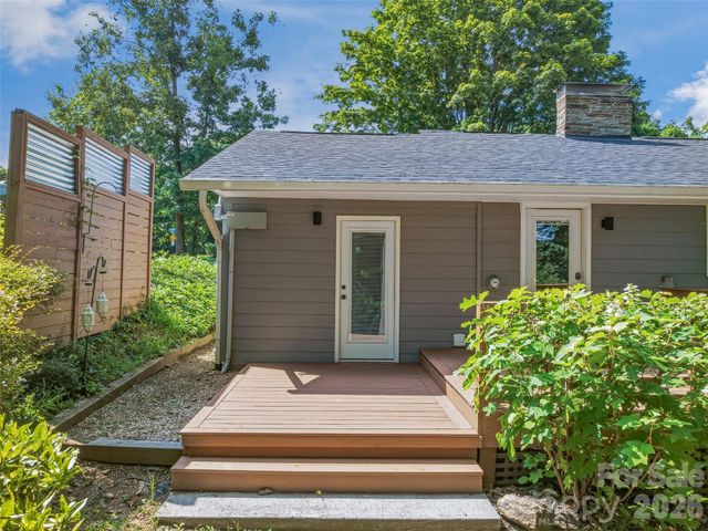 66 Hampden Road, Asheville, NC 28805
