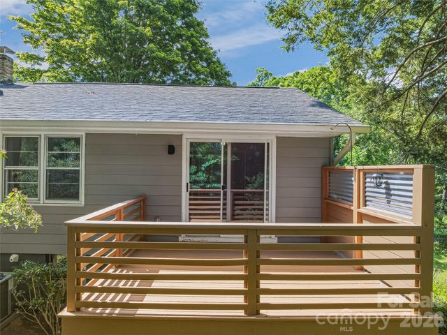 66 Hampden Road, Asheville, NC 28805