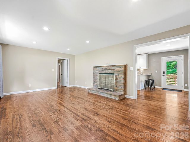 66 Hampden Road, Asheville, NC 28805