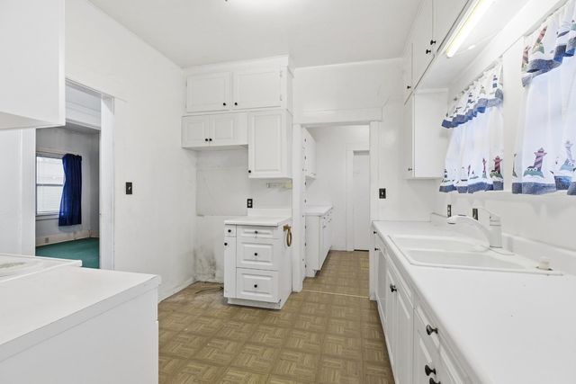 399 Flower St, Turlock, CA 95380