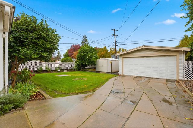 399 Flower St, Turlock, CA 95380